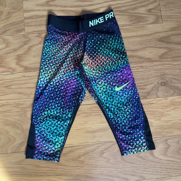 Girl Nike Dri-Fit 2 capri pants - Picture 2 of 9